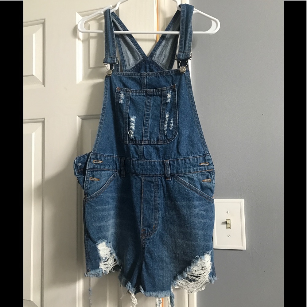 Overall shorts